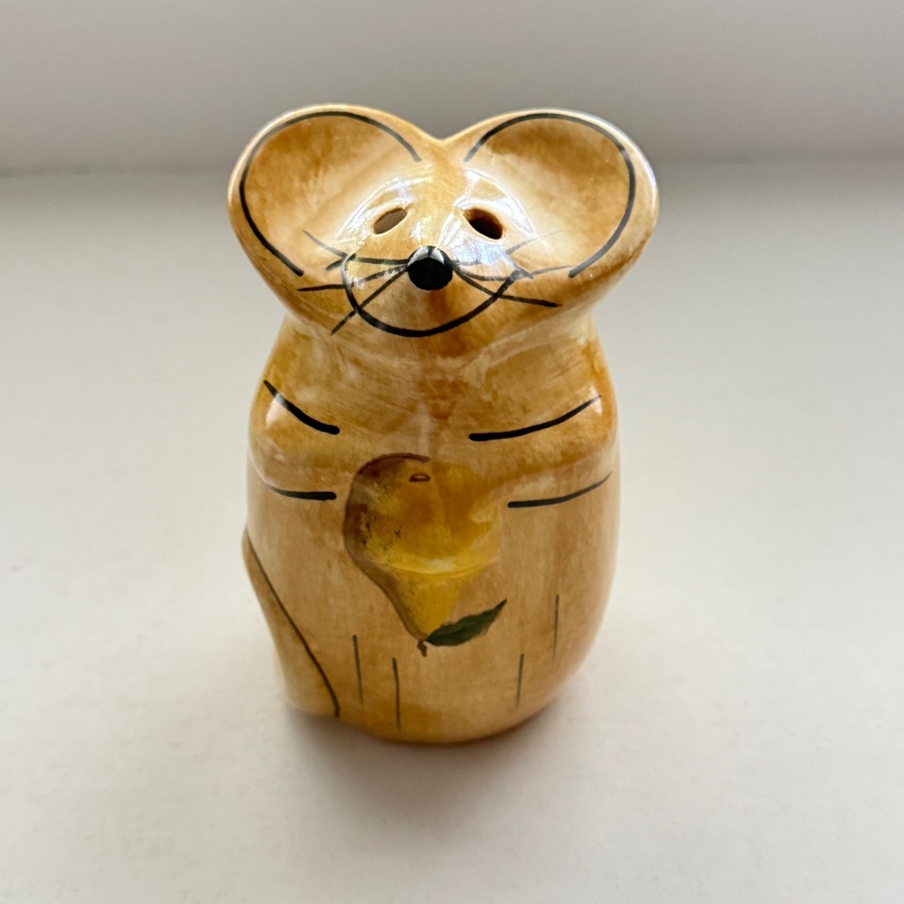 Vintage Ceramic Mouse Cheese‎ Shaker